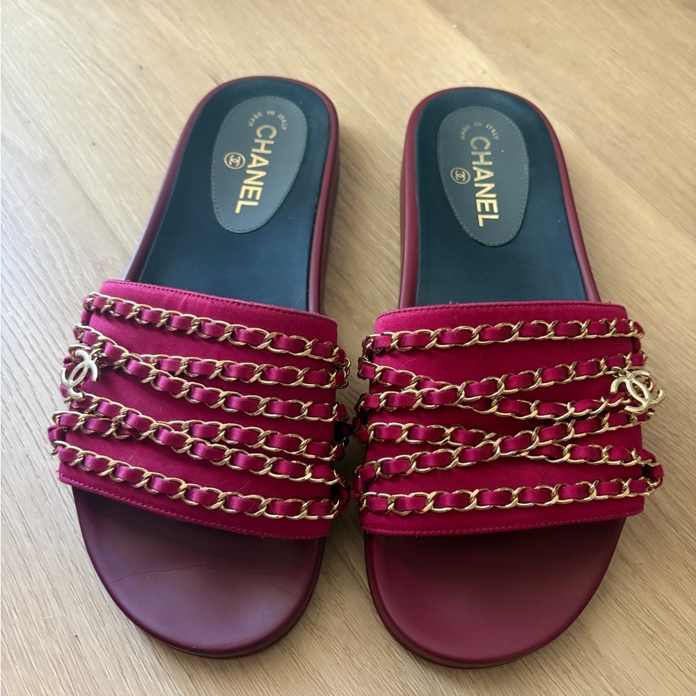 Chanel SS17 Resort Collection Slides - Size 10/Burgundy